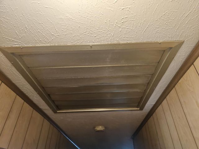 407 N Crestview Avenue, Ash Grove, MO 65604