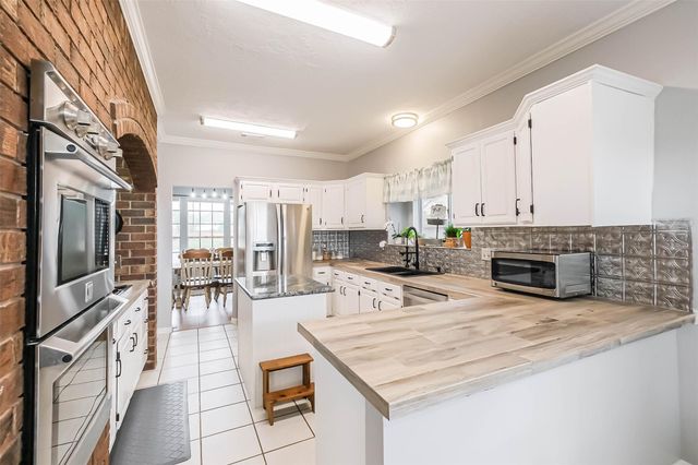 23003 N Waterlily Drive, Richmond, TX 77406