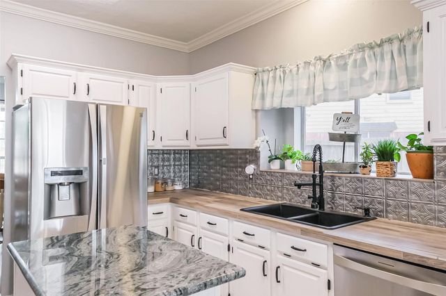 23003 N Waterlily Drive, Richmond, TX 77406