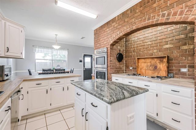 23003 N Waterlily Drive, Richmond, TX 77406