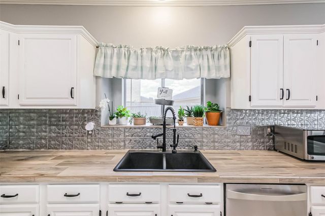 23003 N Waterlily Drive, Richmond, TX 77406