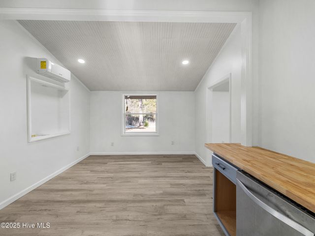 2073 Dawson Cabin Road, Jacksonville, NC 28540