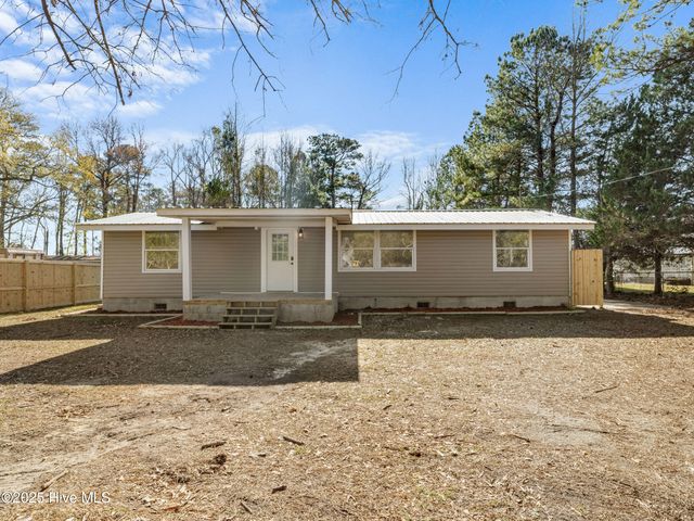 2073 Dawson Cabin Road, Jacksonville, NC 28540