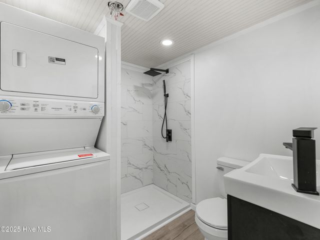 2073 Dawson Cabin Road, Jacksonville, NC 28540