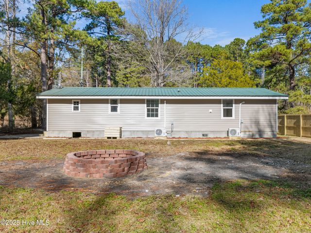 2073 Dawson Cabin Road, Jacksonville, NC 28540