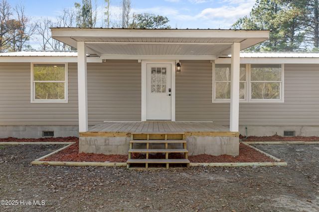 2073 Dawson Cabin Road, Jacksonville, NC 28540