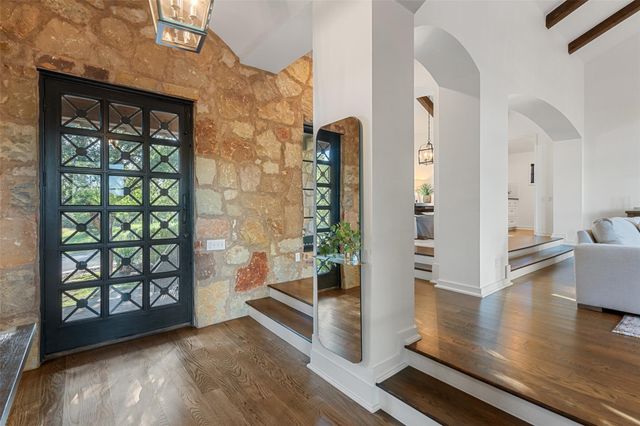 205 Hi Ridge RD, Horseshoe Bay, TX 78657