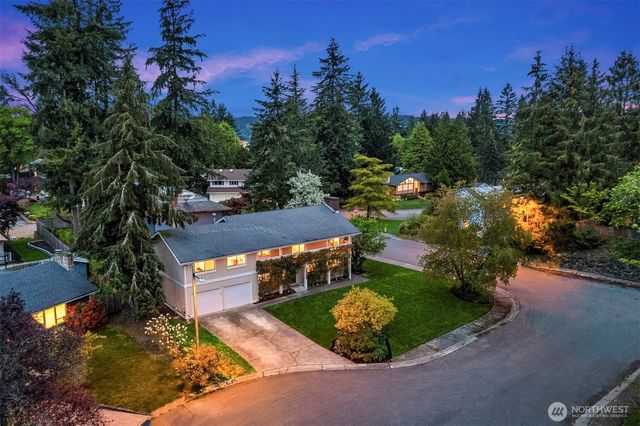 15126 NE 67th Place, Redmond, WA 98052