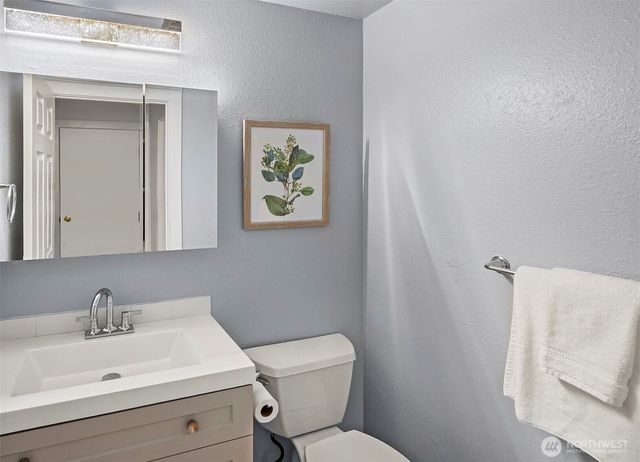 15126 NE 67th Place, Redmond, WA 98052