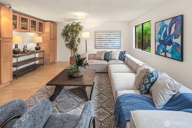 15126 NE 67th Place, Redmond, WA 98052
