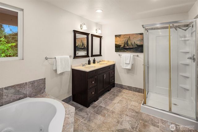 15126 NE 67th Place, Redmond, WA 98052