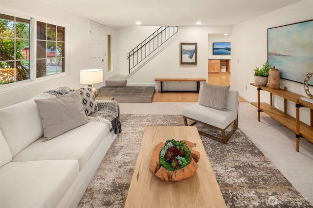 15126 NE 67th Place, Redmond, WA 98052