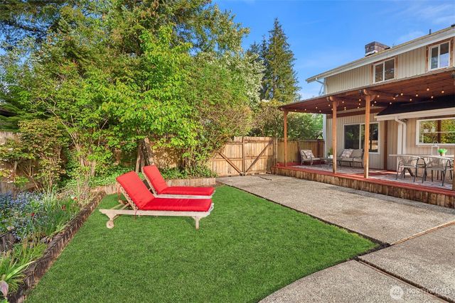 15126 NE 67th Place, Redmond, WA 98052