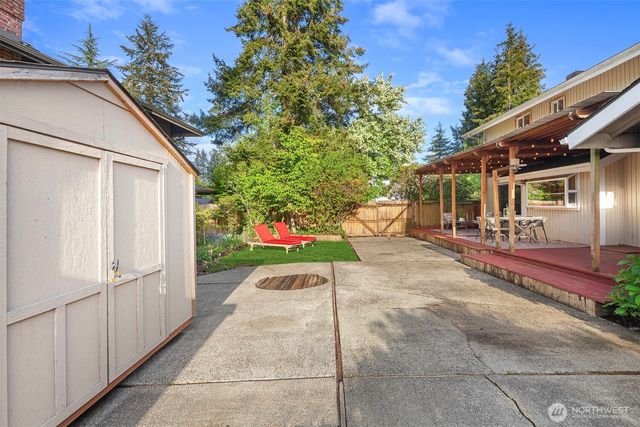 15126 NE 67th Place, Redmond, WA 98052