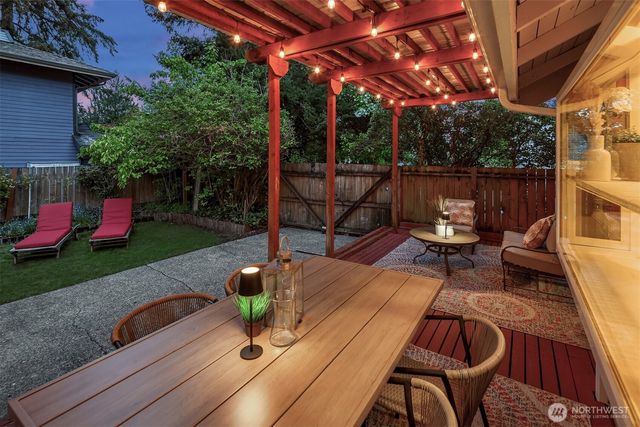 15126 NE 67th Place, Redmond, WA 98052