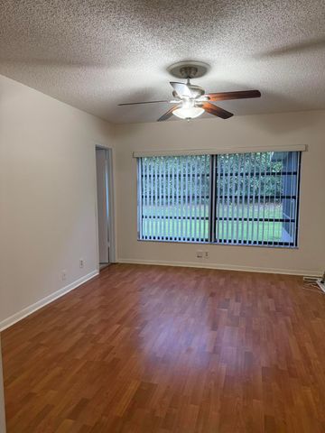 5075 Mirror Lakes Boulevard, Boynton Beach, FL 33472