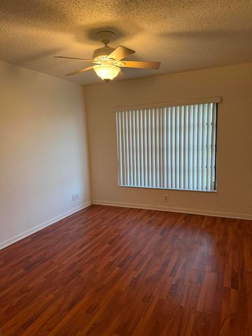 5075 Mirror Lakes Boulevard, Boynton Beach, FL 33472