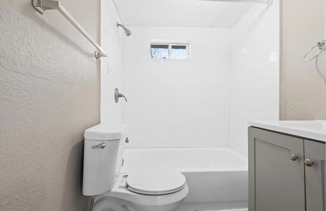 5244 Leeland Street A, Houston, TX 77023