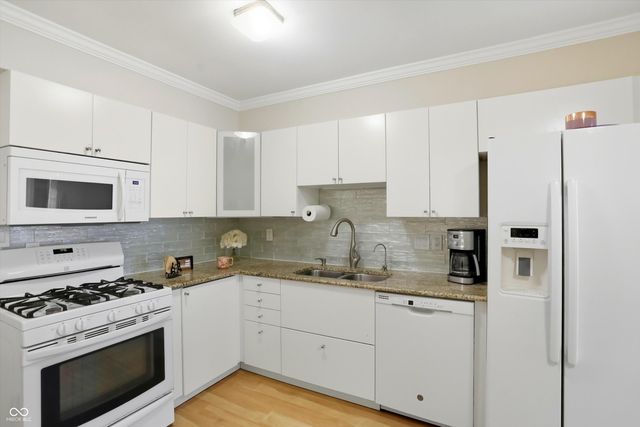 2566 Hideaway N Drive, Indianapolis, IN 46268