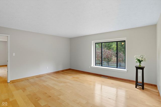 2566 Hideaway N Drive, Indianapolis, IN 46268