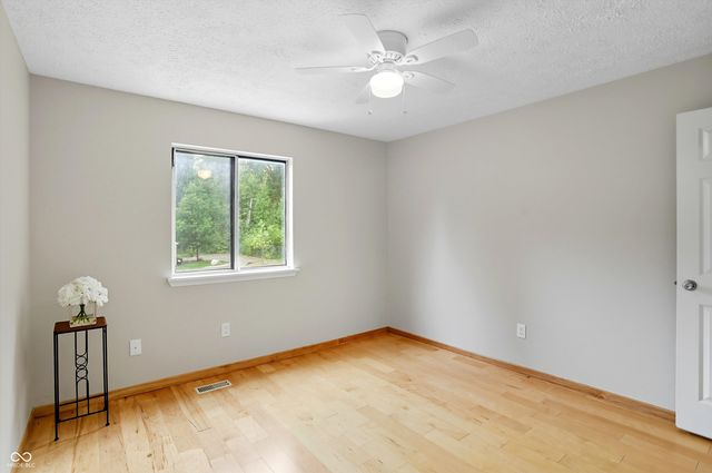 2566 Hideaway N Drive, Indianapolis, IN 46268