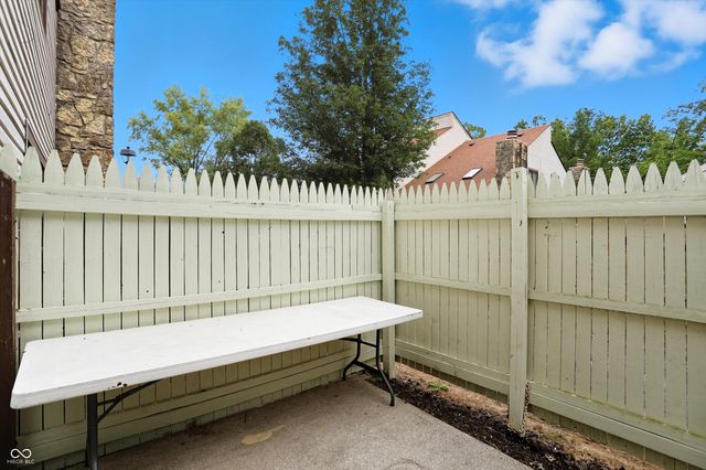 2566 Hideaway N Drive, Indianapolis, IN 46268