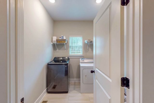 3086 Crow Road NE, Dalton, GA 30721