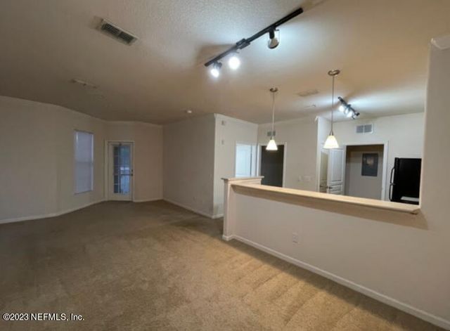 8290 GATE Parkway W 142, Jacksonville, FL 32216