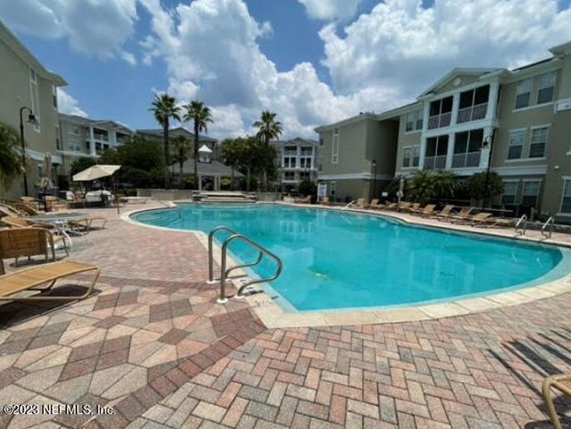 8290 GATE Parkway W 142, Jacksonville, FL 32216