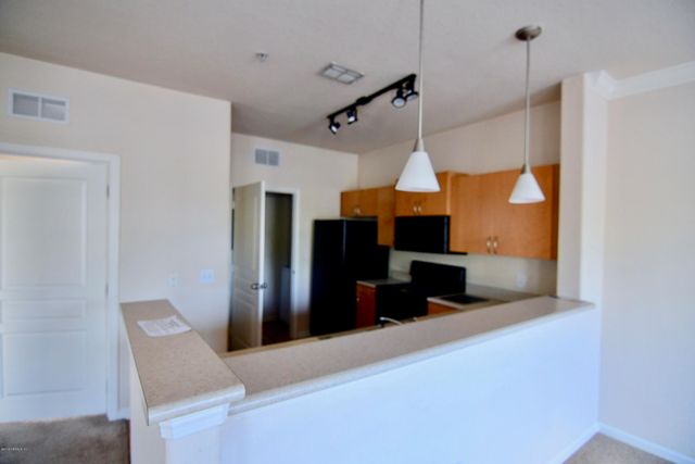 8290 GATE Parkway W 142, Jacksonville, FL 32216