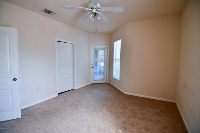 8290 GATE Parkway W 142, Jacksonville, FL 32216