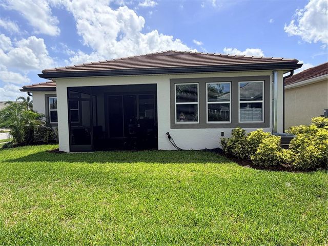 5738 LONG SHORE LOOP, Sarasota, FL 34238