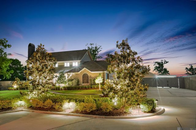 40348 Abby James Rd, Prairieville, LA 70769