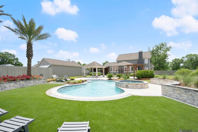 40348 Abby James Rd, Prairieville, LA 70769