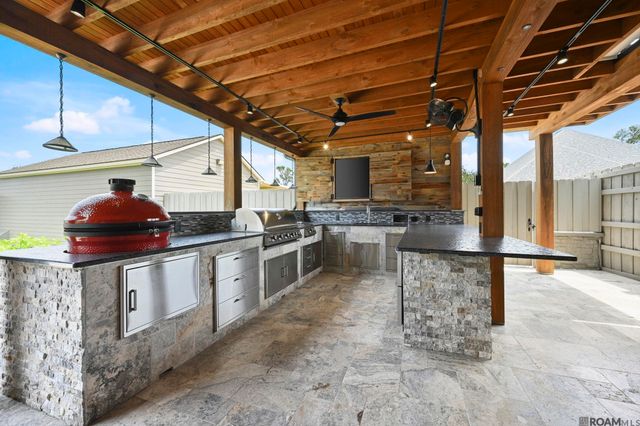 40348 Abby James Rd, Prairieville, LA 70769