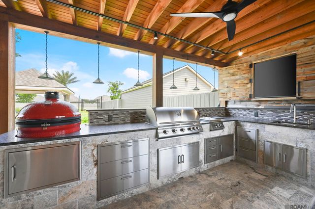 40348 Abby James Rd, Prairieville, LA 70769