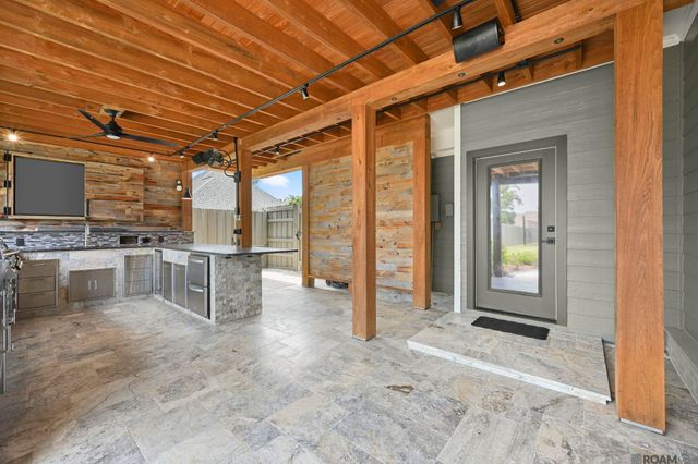 40348 Abby James Rd, Prairieville, LA 70769