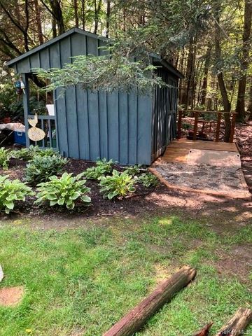 30 Hudson Drive, Hyde Park, NY 12538