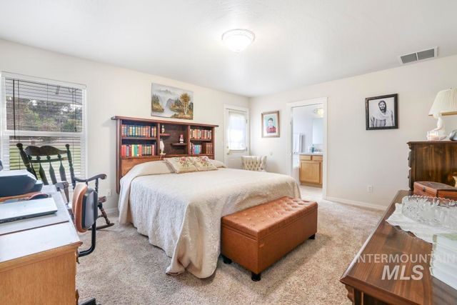 2515 E 3707 N, Twin Falls, ID 83301