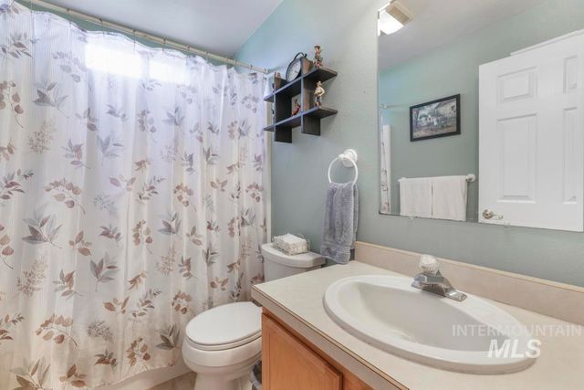 2515 E 3707 N, Twin Falls, ID 83301