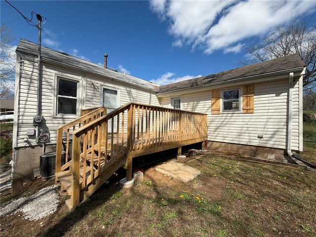 4929 Freeman Avenue, Kansas City, KS 66102