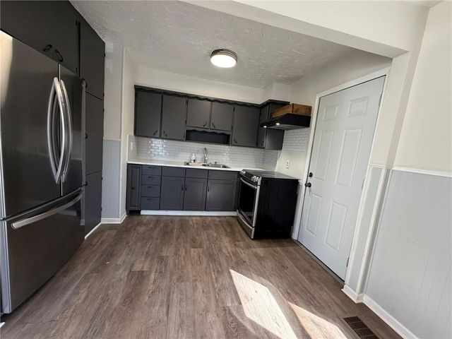 4929 Freeman Avenue, Kansas City, KS 66102