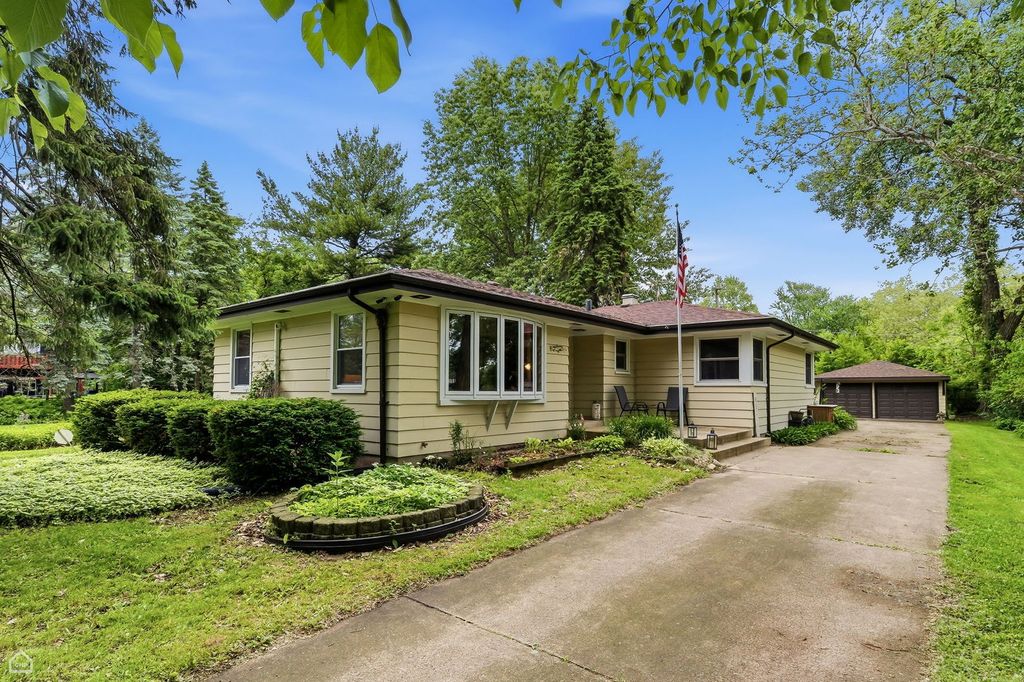 14721 Lakeside Avenue, Dolton, IL 60419