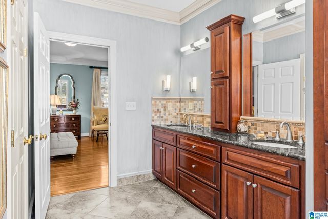 701 OAKLINE CIRCLE, Hoover, AL 35226