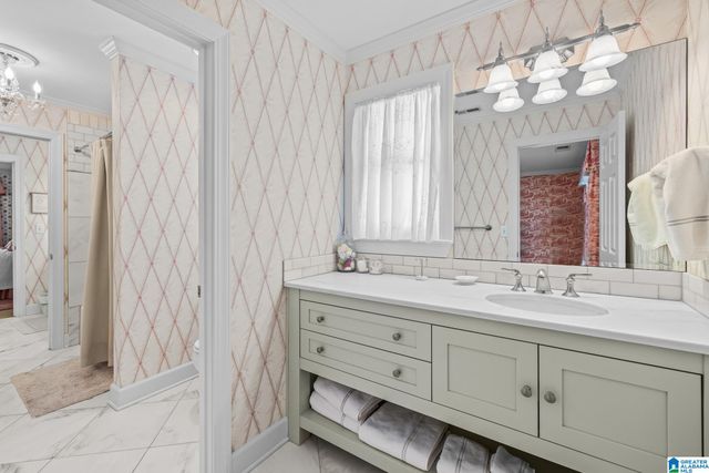 701 OAKLINE CIRCLE, Hoover, AL 35226