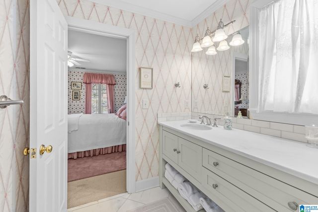 701 OAKLINE CIRCLE, Hoover, AL 35226