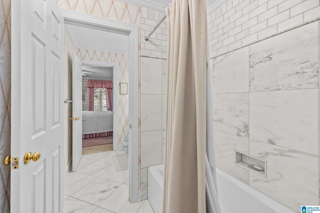 701 OAKLINE CIRCLE, Hoover, AL 35226