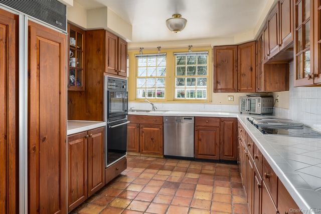 11 Fostertown Road, Newburgh, NY 12550