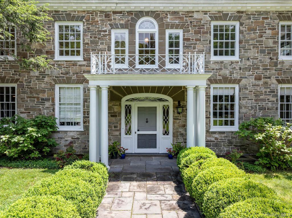 11 Fostertown Road, Newburgh, NY 12550