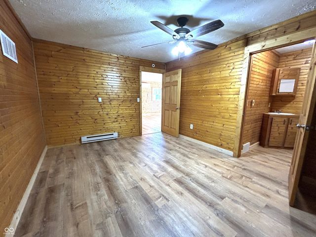 1040 N Cherry Blossom Lane, North Vernon, IN 47265